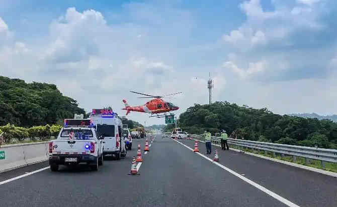 荷塘区高速公路汽车救援案例